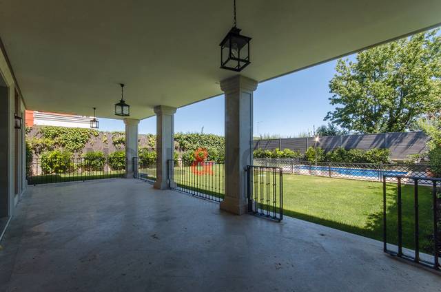 Casa adosada en Alquiler en Calle de Bellatrix en Aravaca