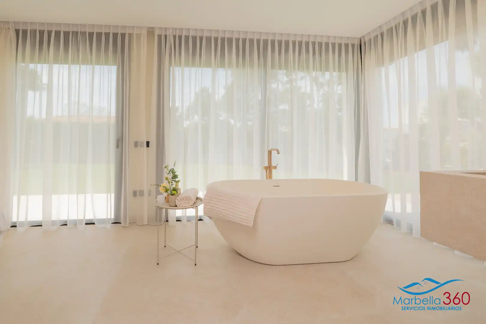 Baño de Casa o chalet en venta en Estepona con Aire acondicionado, Calefacción y Jardín privado