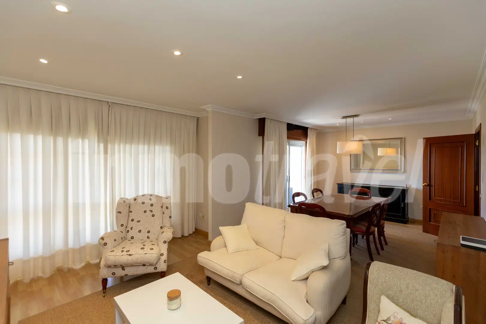 Sala d'estar de Casa adosada de lloguer en Sanxenxo amb Jardí privat, Terrassa i Moblat