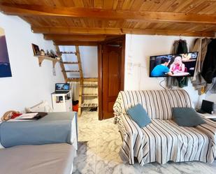 Sala d'estar de Apartament en venda en  Madrid Capital amb Aire condicionat