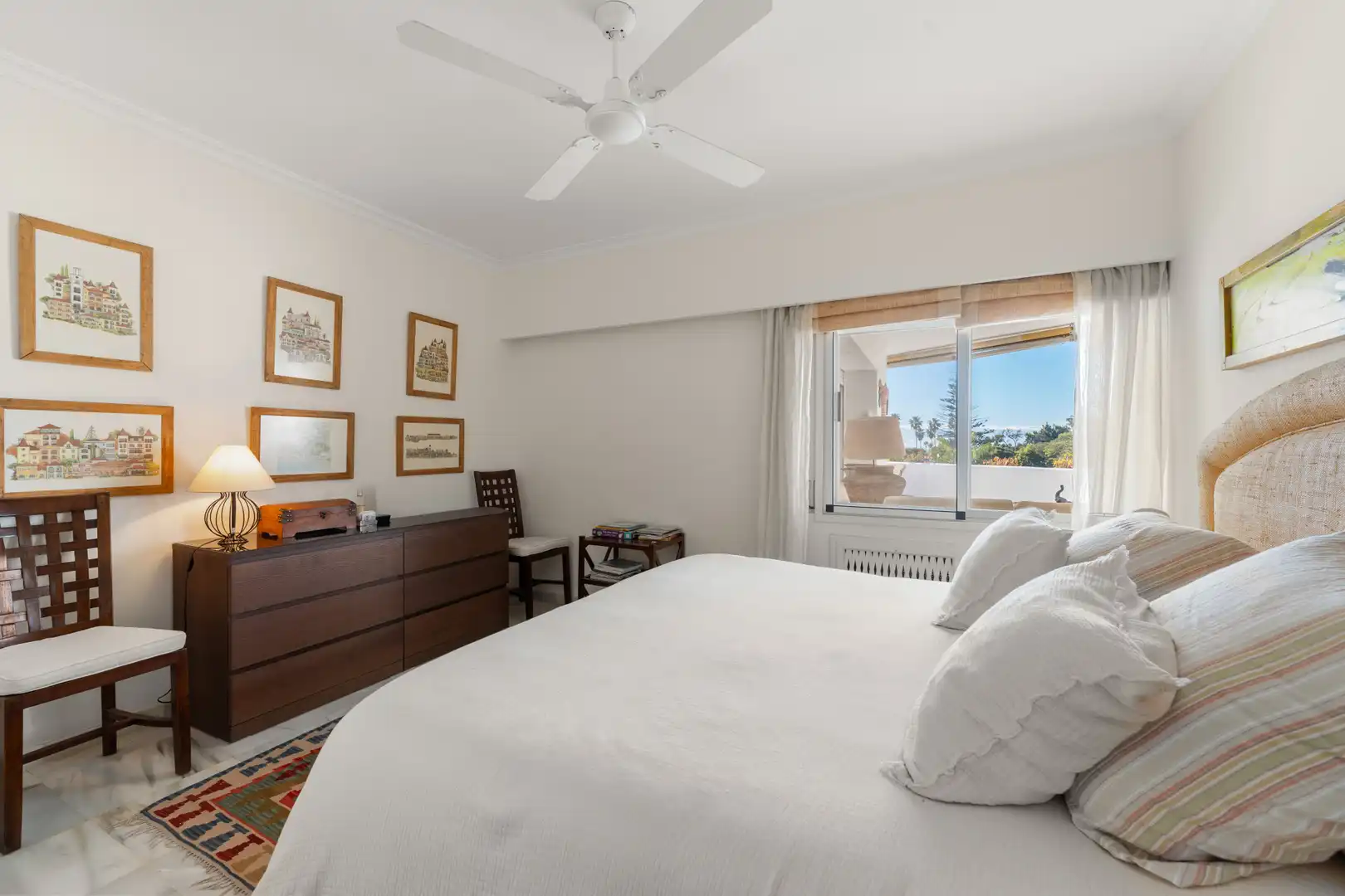 Dormitori de Apartament en venda en Marbella amb Calefacció, Terrassa i Piscina