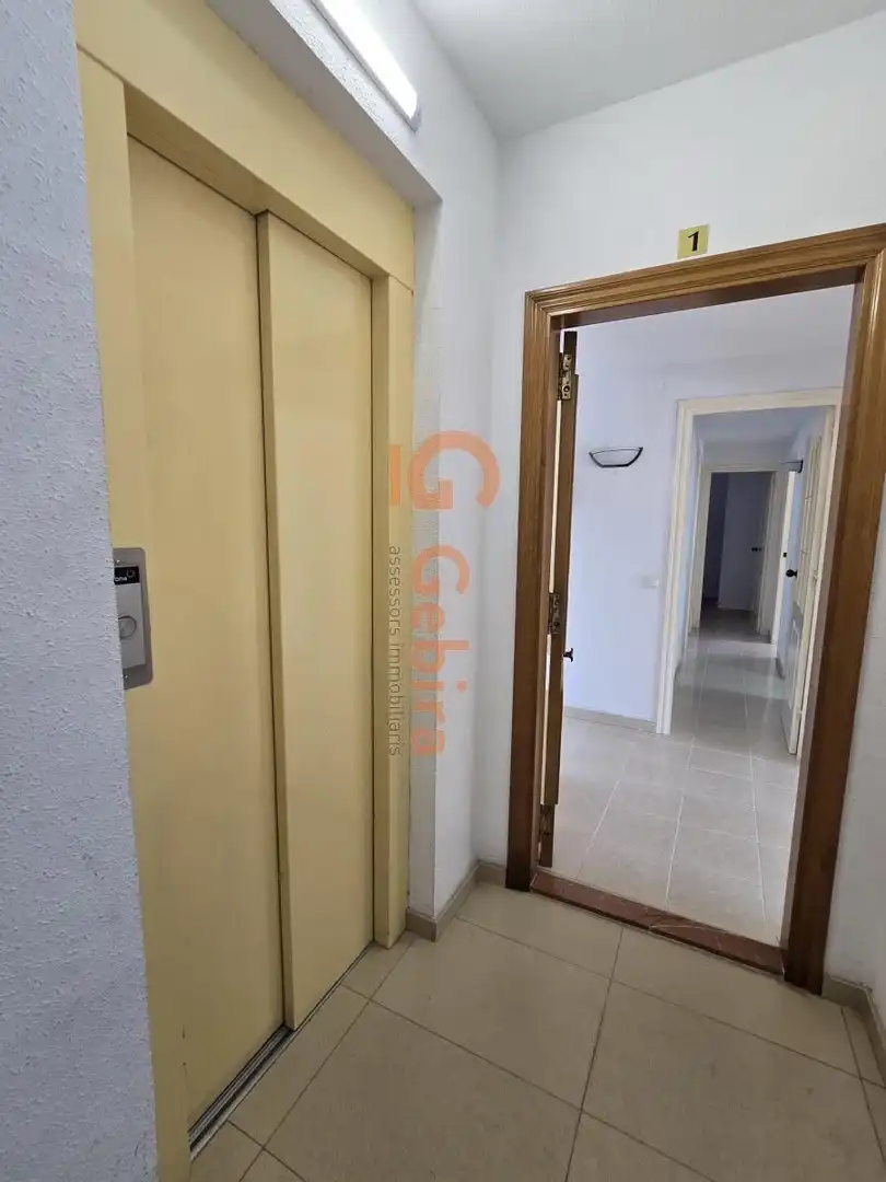 Flat for sale in Cunit  with Terrace and Community pool