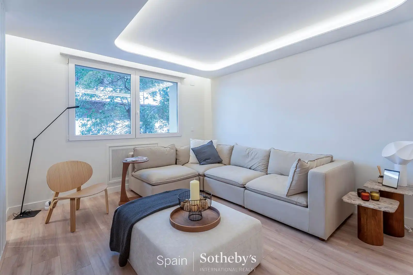 Sala d'estar de Apartament en venda en Madrid amb Aire condicionat i Calefacció