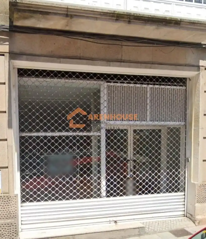 Locale commerciale in affitto a O Carballiño