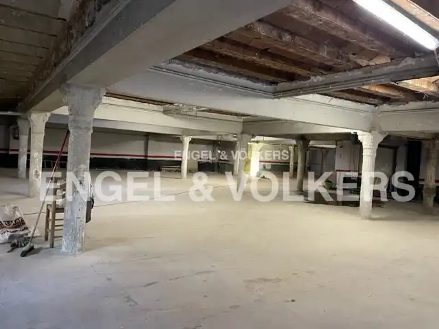 Local comercial en venta en Eixample