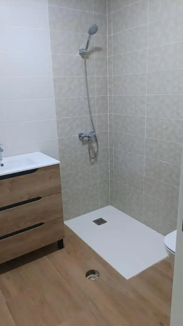 Bany de Casa adosada de lloguer en Cartagena amb Aire condicionat, Calefacció i Terrassa