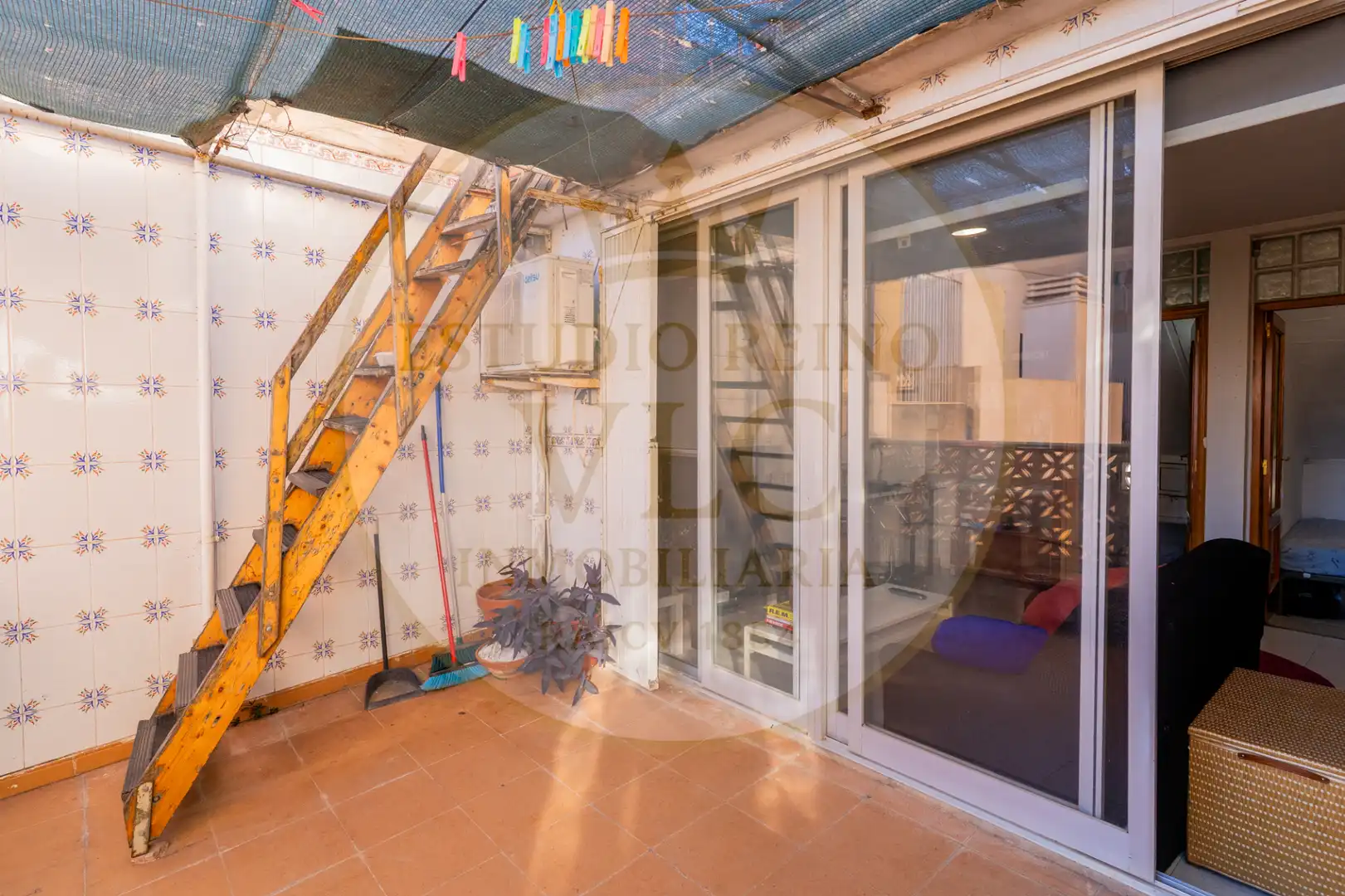 Maisonette zum Verkauf in Valencia mit Terrasse und Balkon