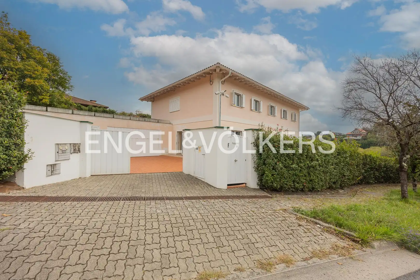 Haus mit Pool zum Verkauf in Mungia
