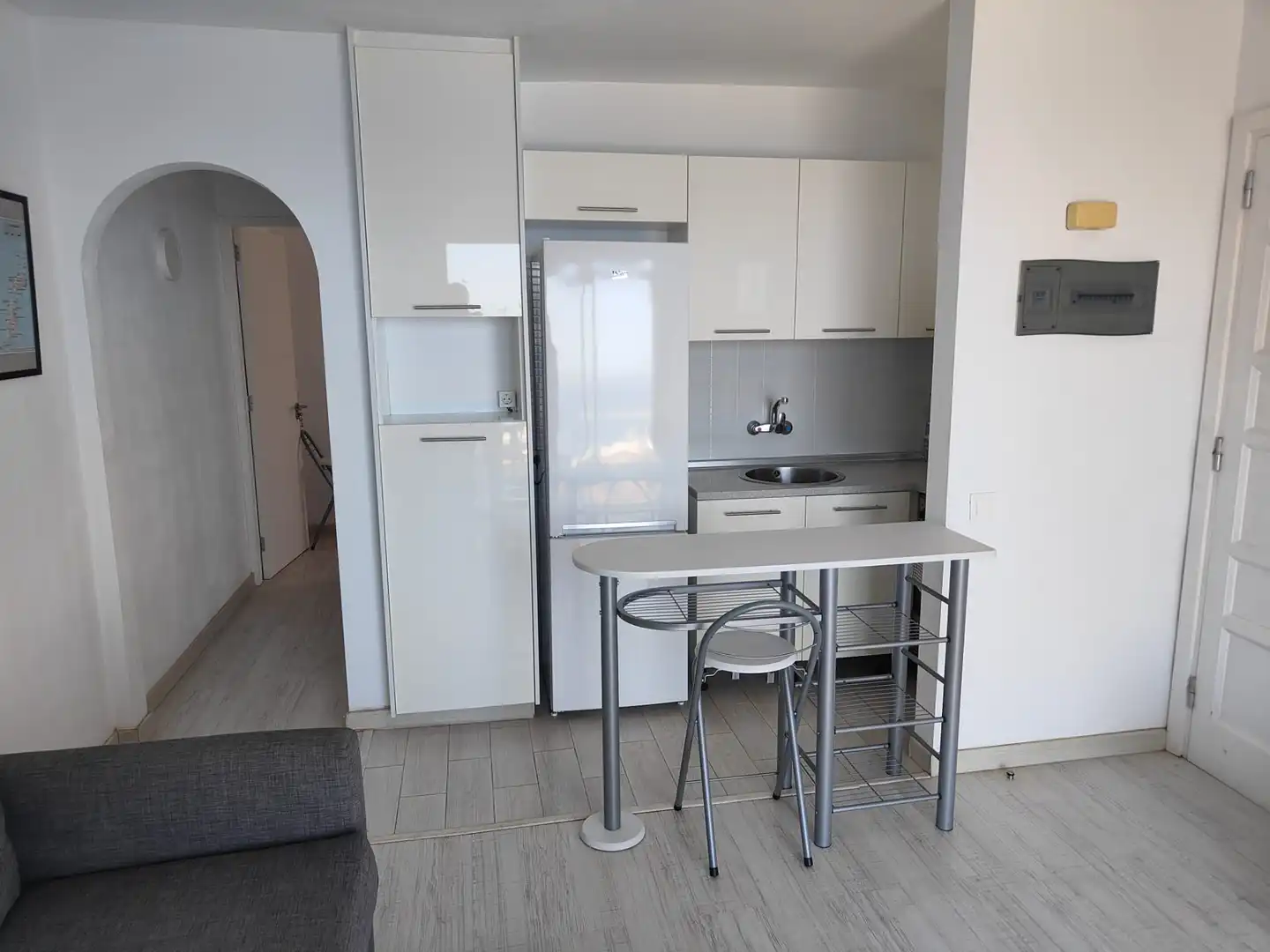 Cuina de Apartament en venda en El Rosario amb Moblat, Forn i Rentadora