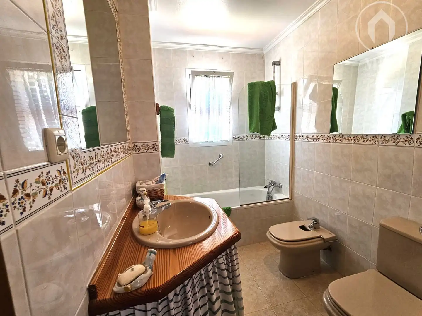 Baño de Casa adosada en venta en Alhaurín de la Torre con Aire acondicionado y Amueblado