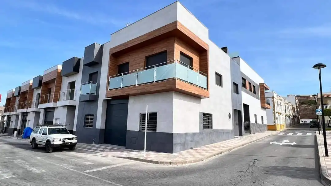 Casa adosada en venta en Calle Canjáyar, 18, Balanegra