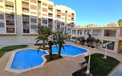 Vista exterior de Pis en venda en Alicante / Alacant amb Aire condicionat, Terrassa i Balcó