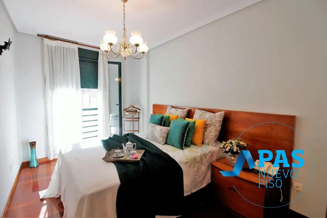 Schlafzimmer von Wohnung zum Verkauf in Santander mit Heizung, Abstellraum und Möbliert