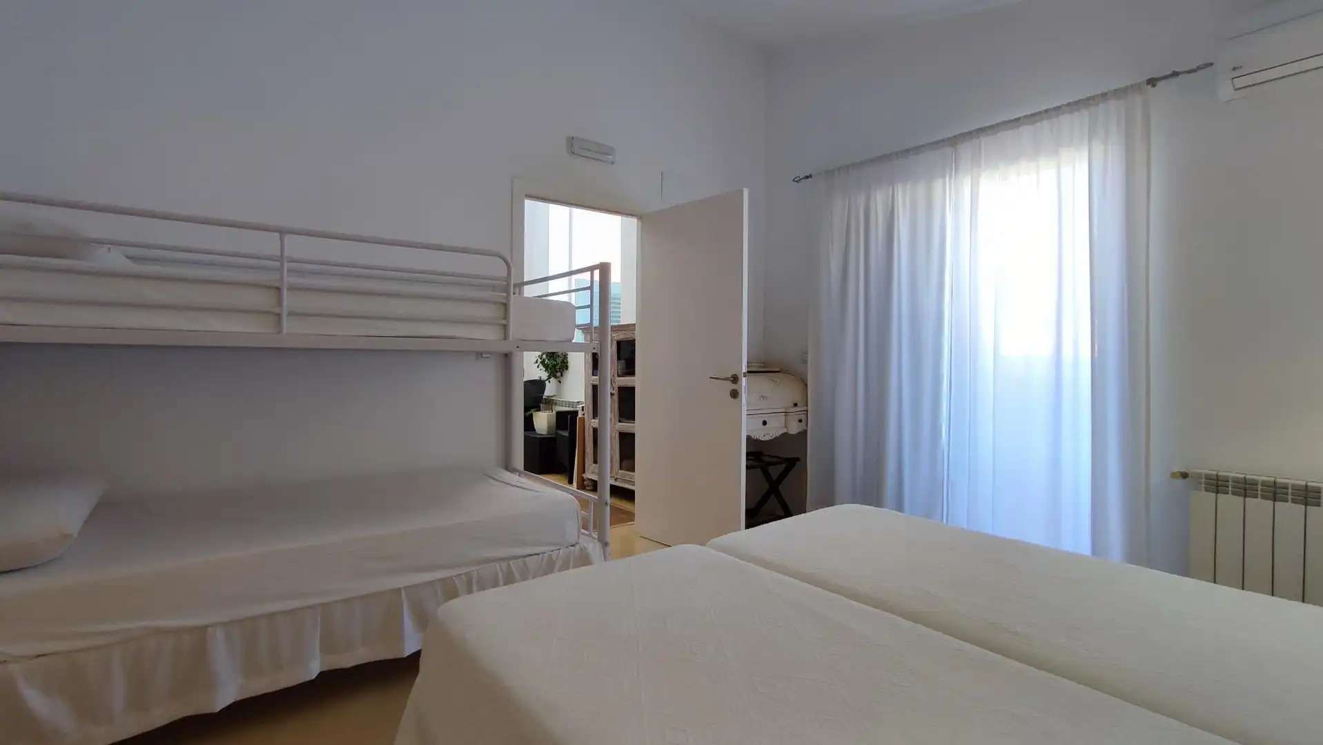 Habitación de Casa o chalet en venta en Gandia con Aire acondicionado, Calefacción y Jardín privado