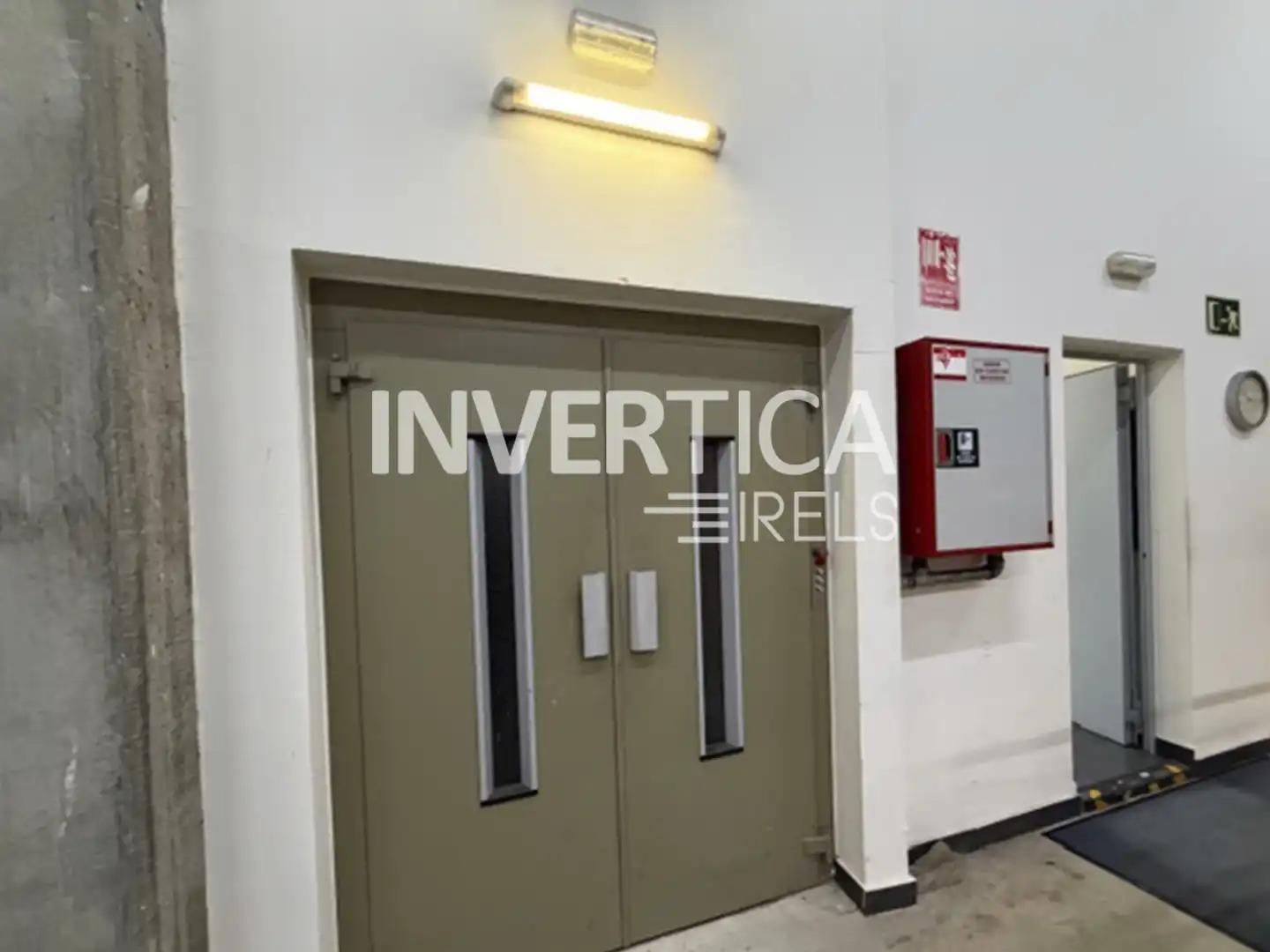 Nau industrial de lloguer en Santa Perpètua de Mogoda amb Calefacció i Alarma