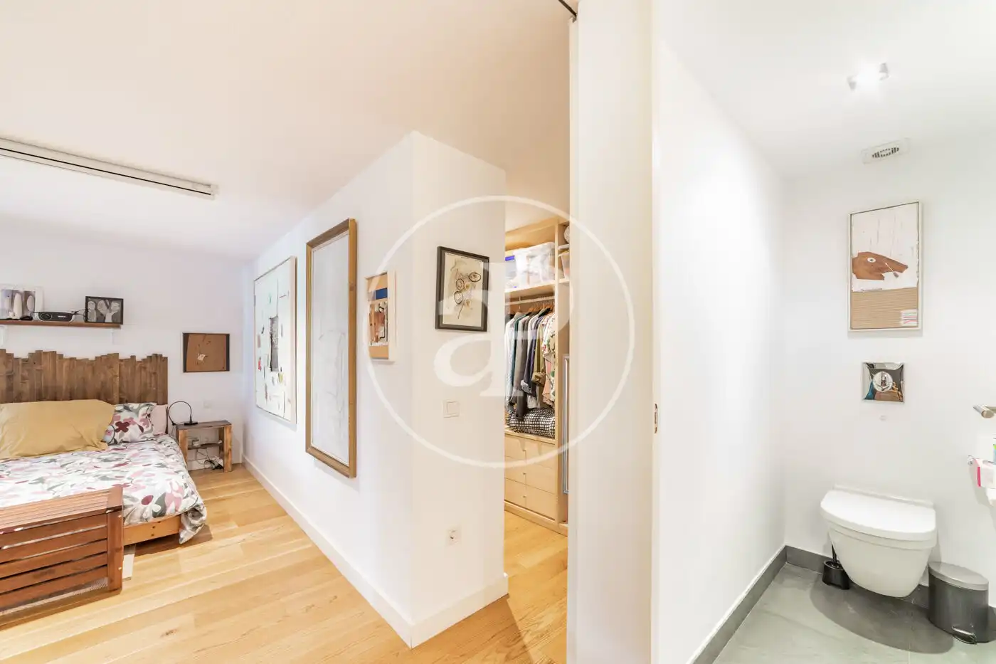 Piso en venta en Madrid con Calefacción, Terraza y Trastero
