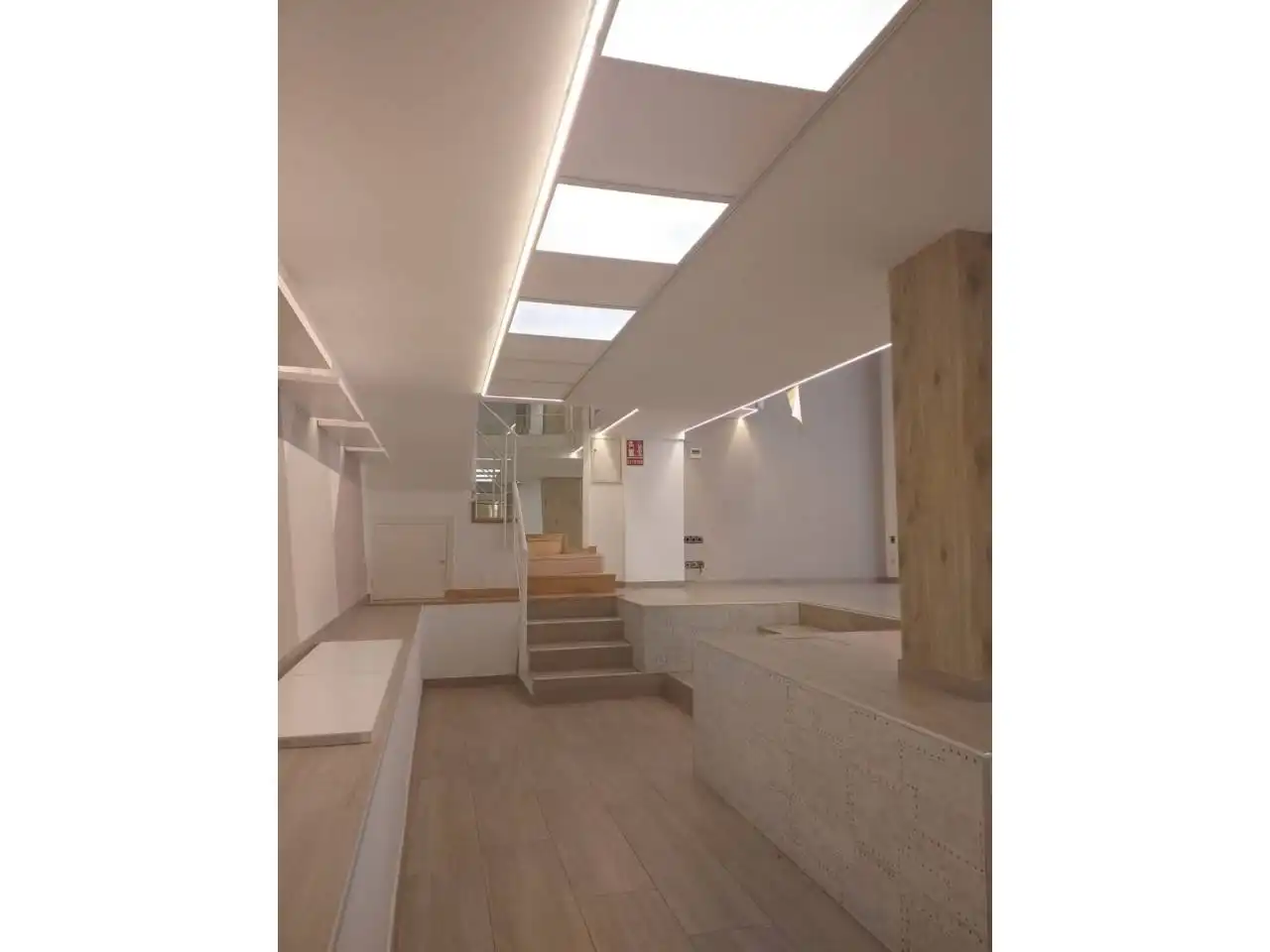 Local comercial de lloguer a Calle RAMON Y CAJAL, imagen 4