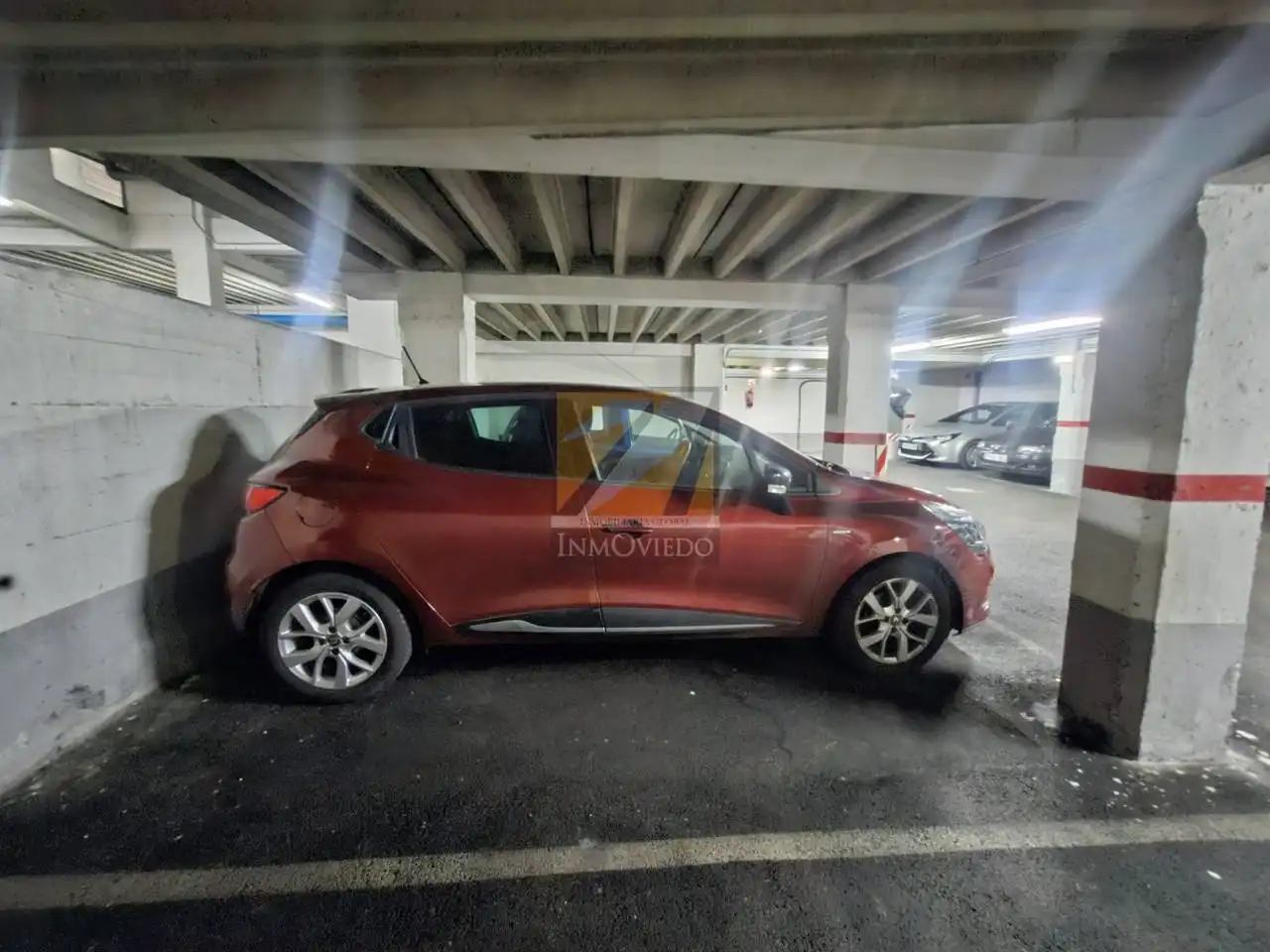 Parking de Piso en venta en Oviedo  con Calefacción y Terraza