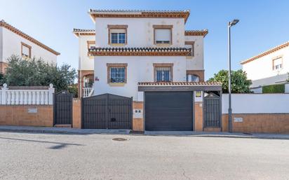 Casa adosada en venda a Otura