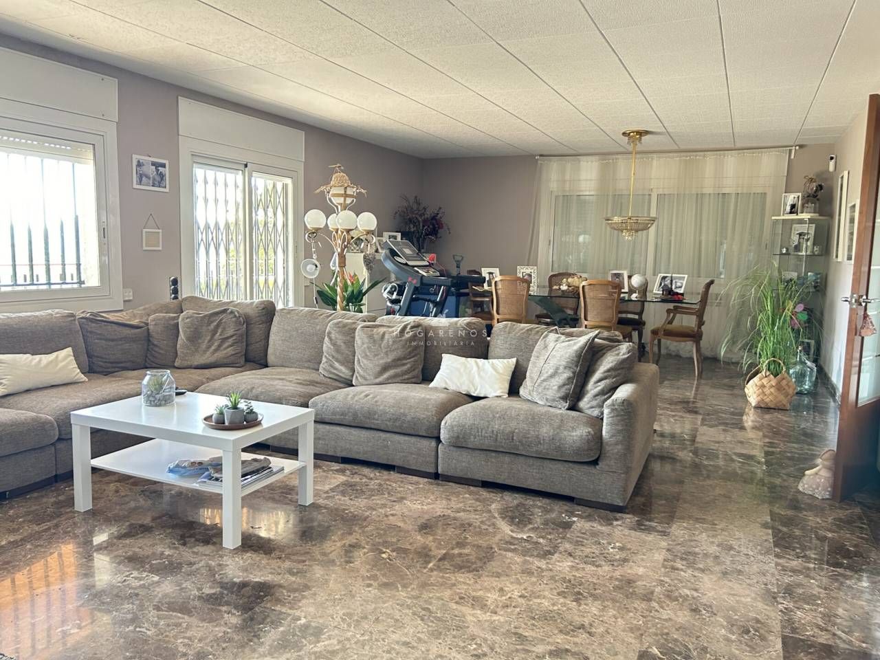 Living room of House or chalet for sale in Mataró  with Heating, Private garden and Parquet flooring
