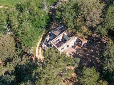 Casa rústica amb jardí en venda a Residencial Begur - Esclanyà