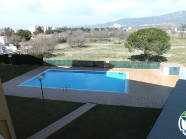 Pis amb balcó en venda a Avinguda de la platja