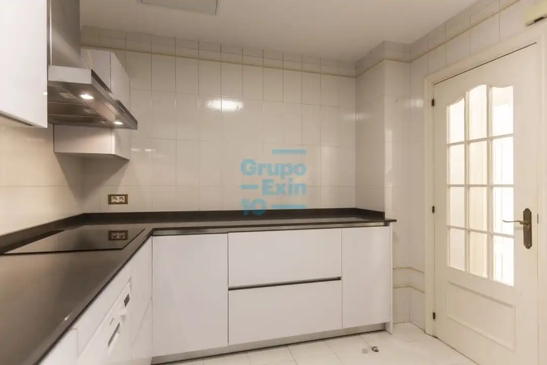 Cocina de Piso de alquiler en Donostia - San Sebastián  con Balcón