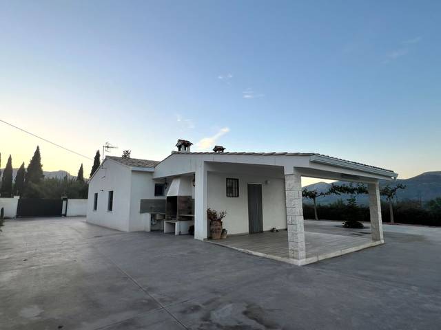 Casa-chalet en Venta en Benimarfull