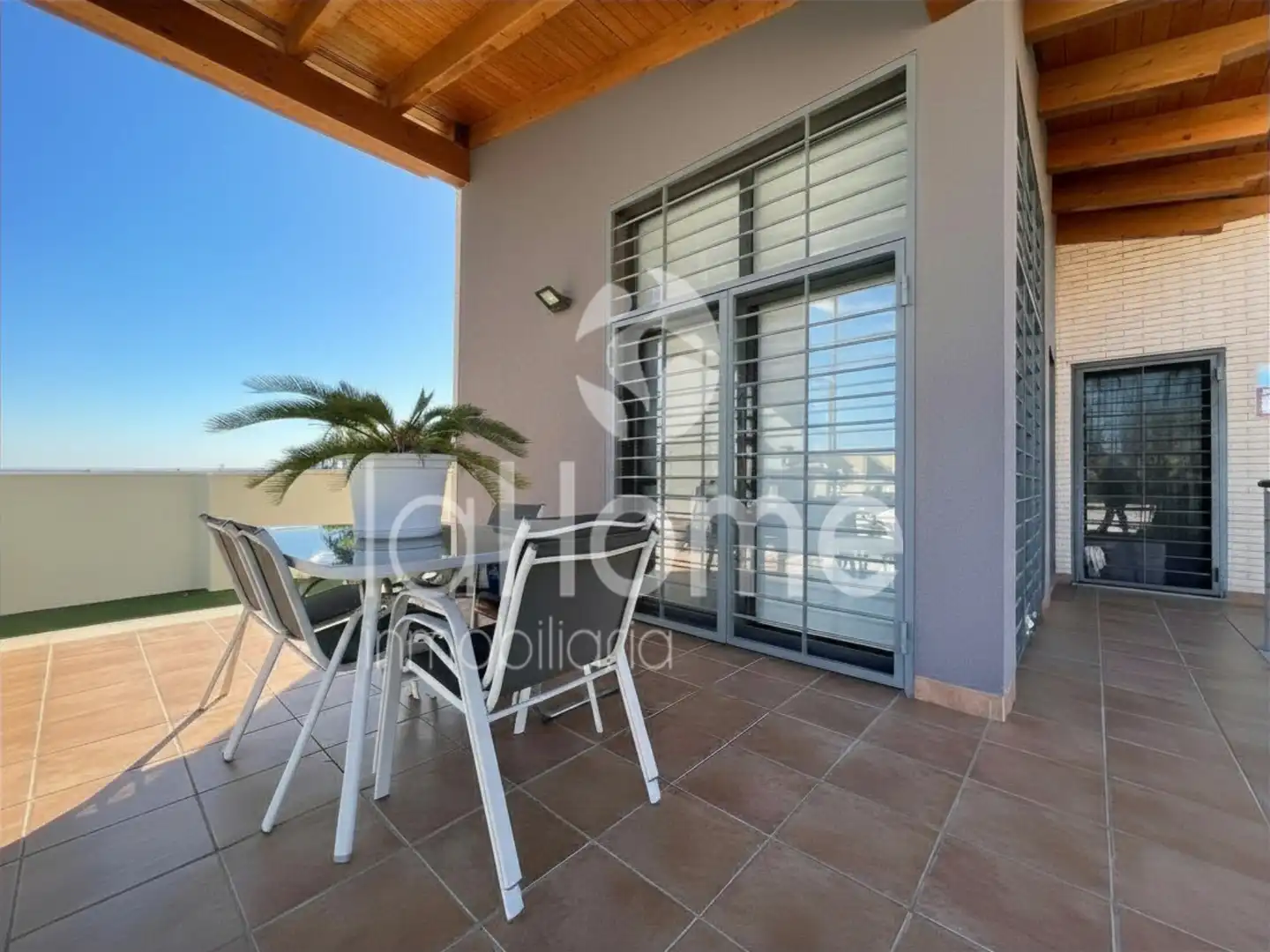 Terrace of Houses for sale in La Pobla de Vallbona  with Air Conditioner, Parquet flooring and Terrace