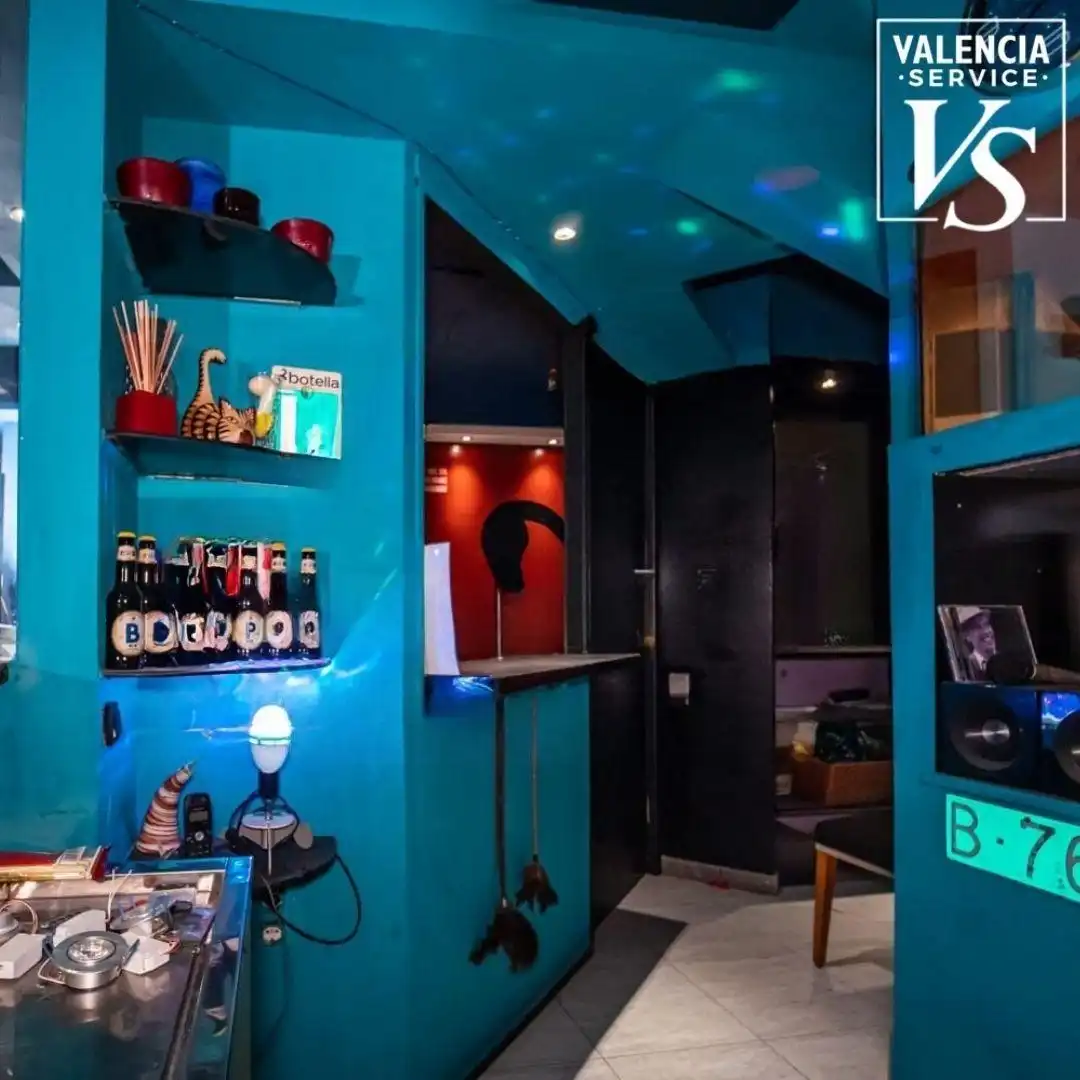 Local en venta en Valencia con Aire acondicionado y Amueblado