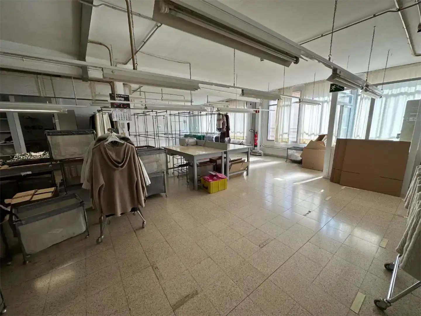 Industrial buildings for rent in Mediona