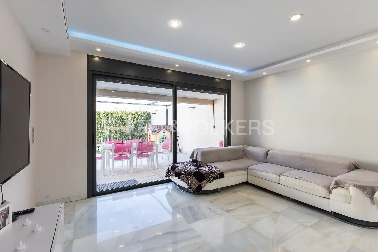 Sala d'estar de Casa o xalet en venda en Paterna amb Aire condicionat, Calefacció i Jardí privat