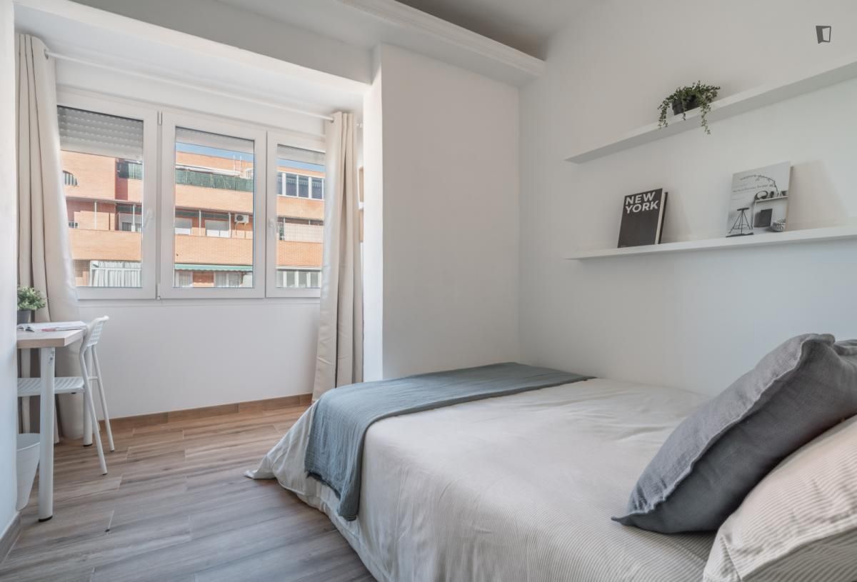 Bedroom of Apartments for share in  Madrid Capital  with Furnished, Oven and Washing machine