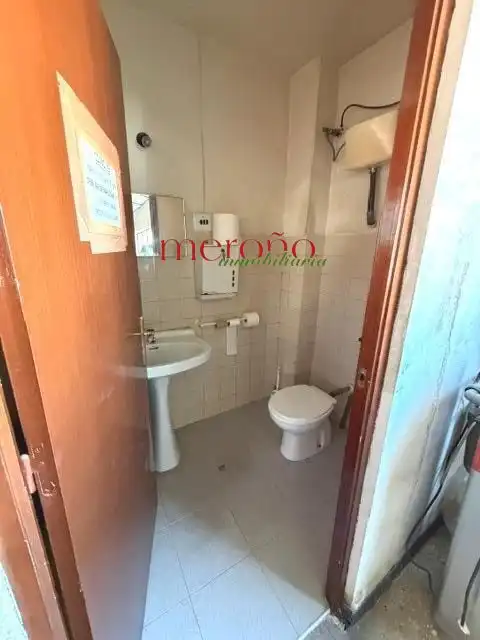 Bany de Nau industrial de lloguer en Elche ciudad