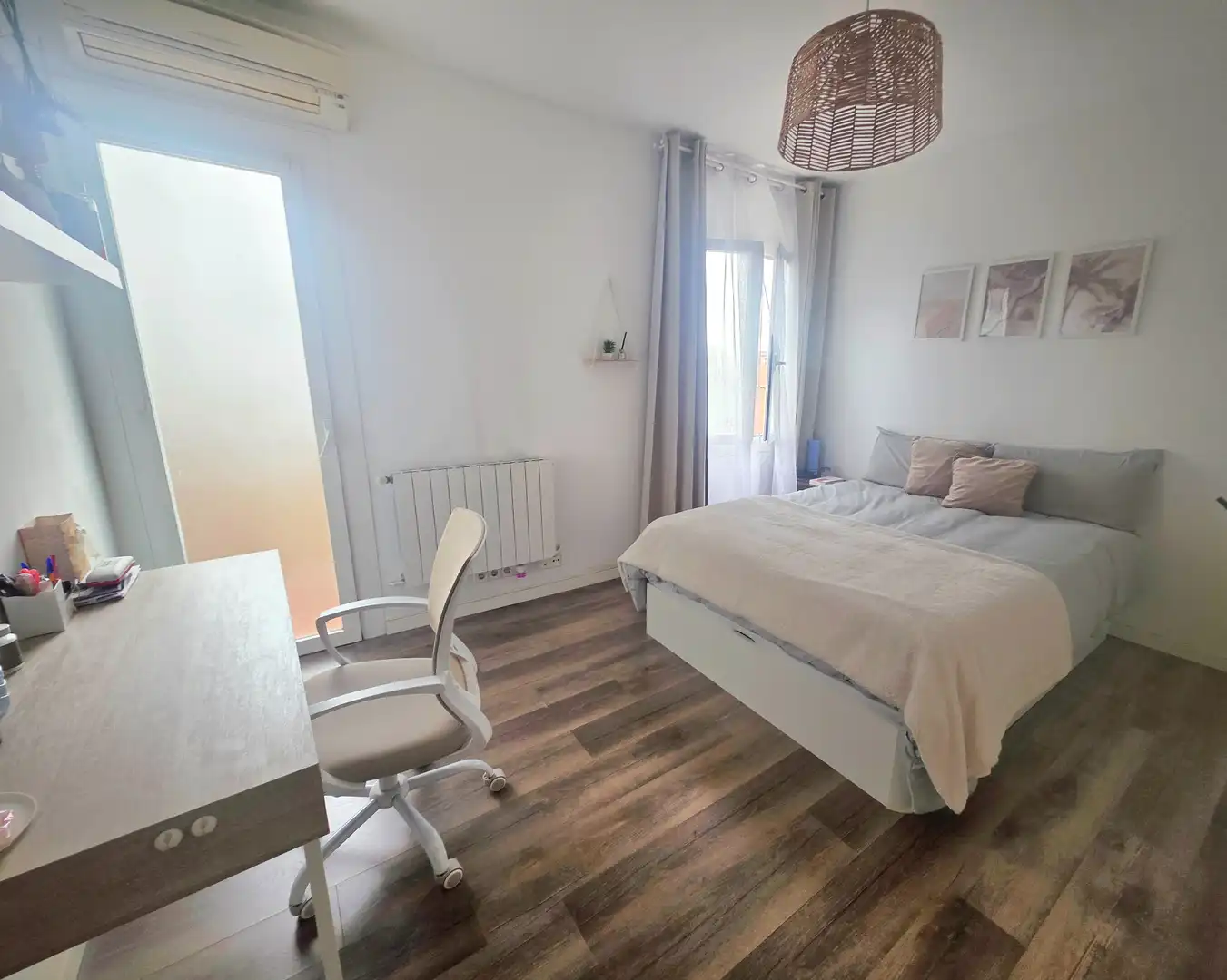 Schlafzimmer von Wohnung zum Verkauf in Barcelona mit Klimaanlage, Heizung und Parkett