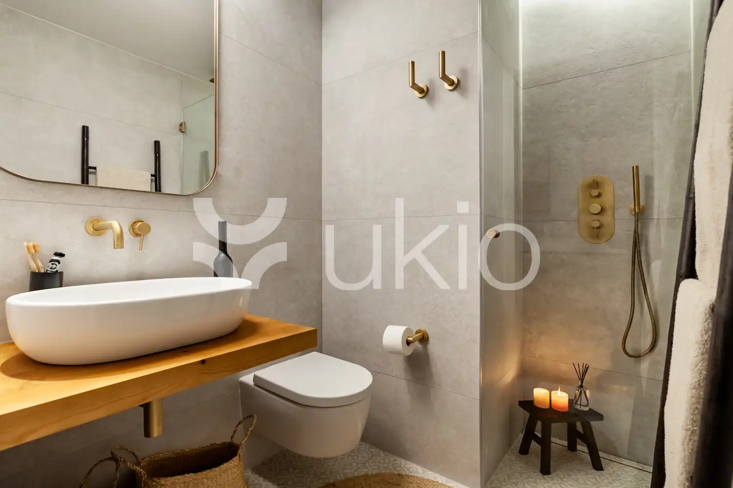 Bany de Apartament de lloguer en Barcelona amb Aire condicionat, Calefacció i Terrassa
