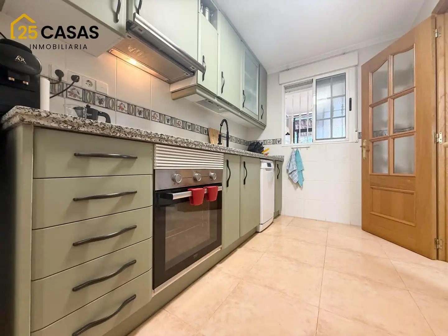 Casa amb terrassa en venda a Avenida Finlandia, imagen 9