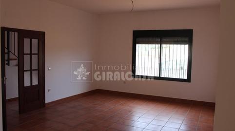 Foto 3 de Casa adosada en venda a Mairena del Alcor, Sevilla