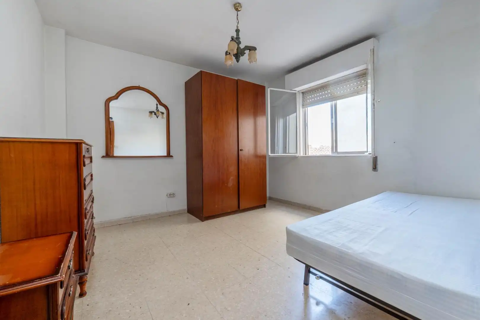 Habitación de Piso en venta en Atarfe con Balcón
