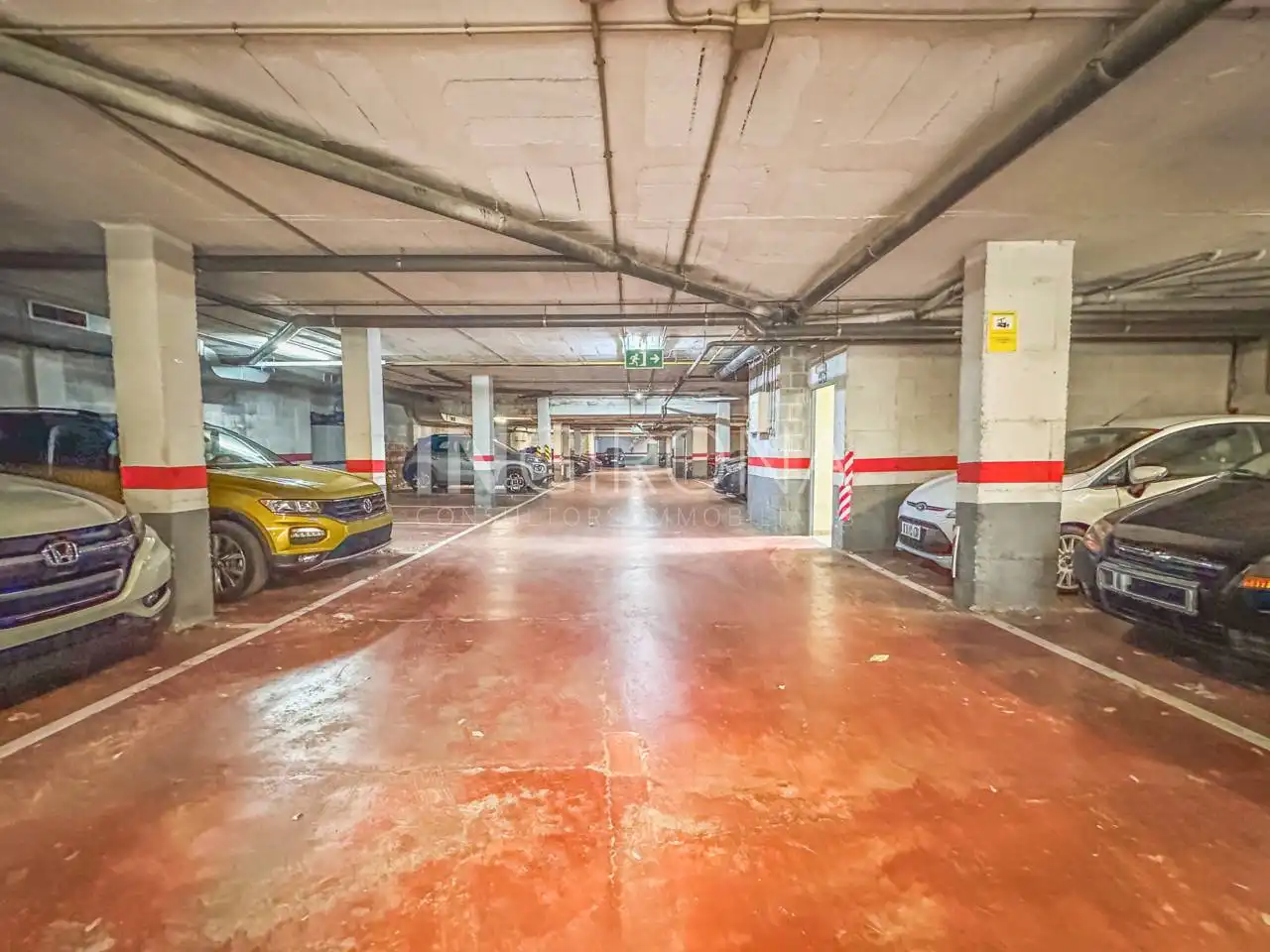 Parkplatz von Wohnung zum Verkauf in Girona mit Heizung, Terrasse und Balkon