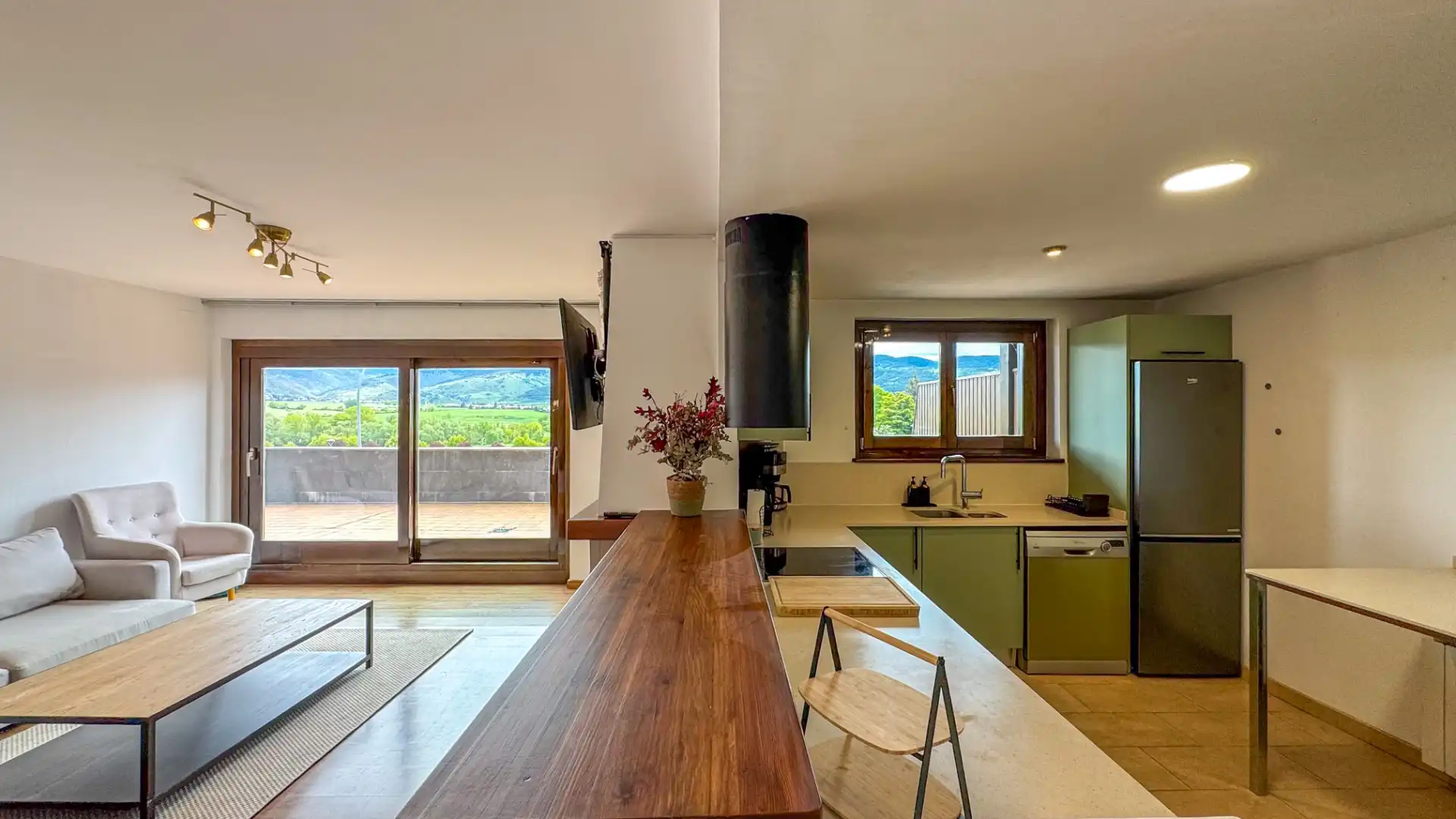 Küche von Wohnung zum Verkauf in Puigcerdà mit Heizung, Parkett und Terrasse
