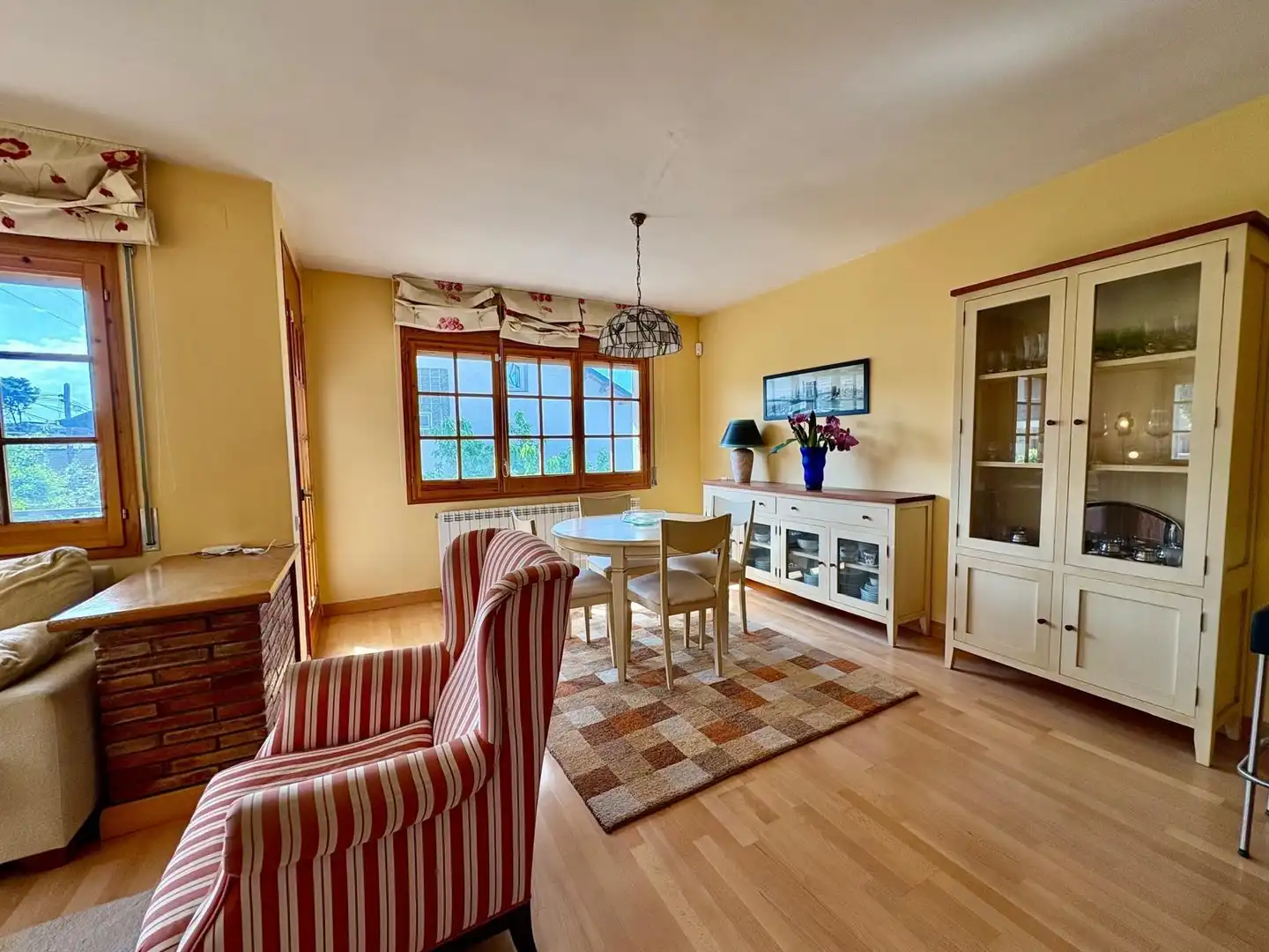 Comedor de Casa o chalet en venta en Lliçà d'Amunt con Aire acondicionado, Calefacción y Jardín privado