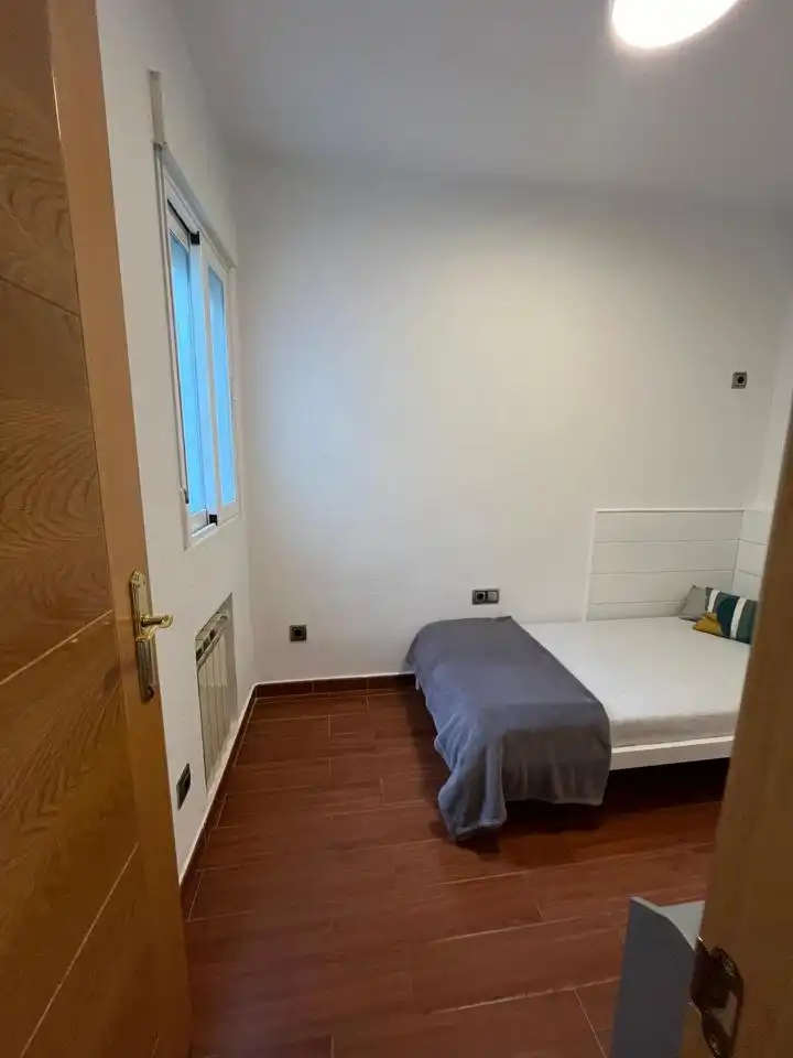 Bedroom of Flat for sale in Madrid