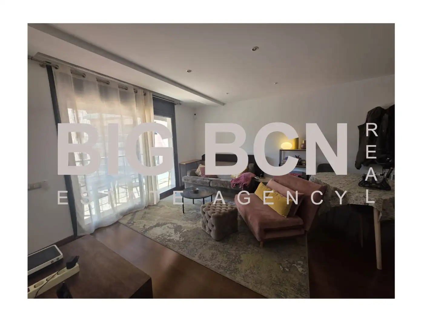 Living room of Flat for sale in Barcelona  with Air Conditioner, Heating and Parquet flooring