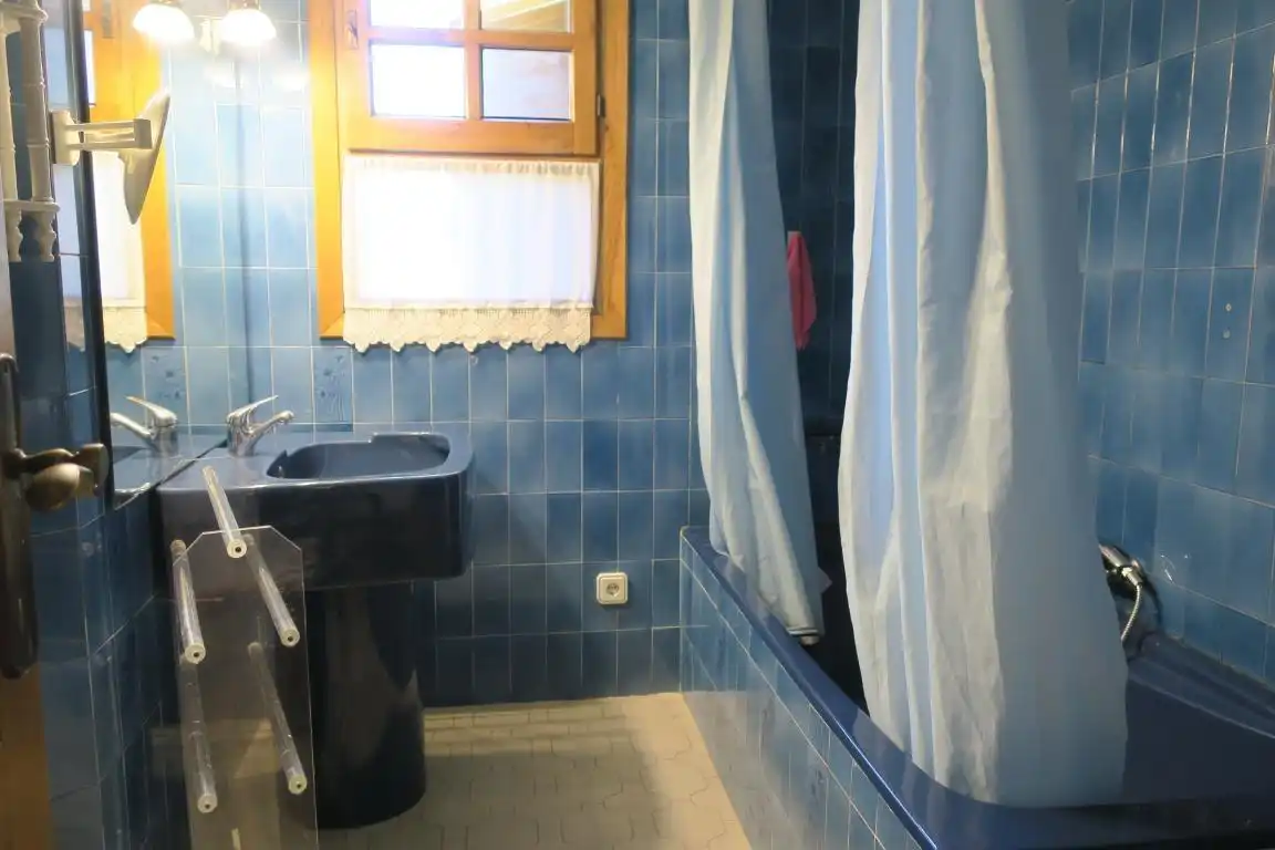 Bathroom of Houses for sale in Arakil  with Heating, Terrace and Storage room