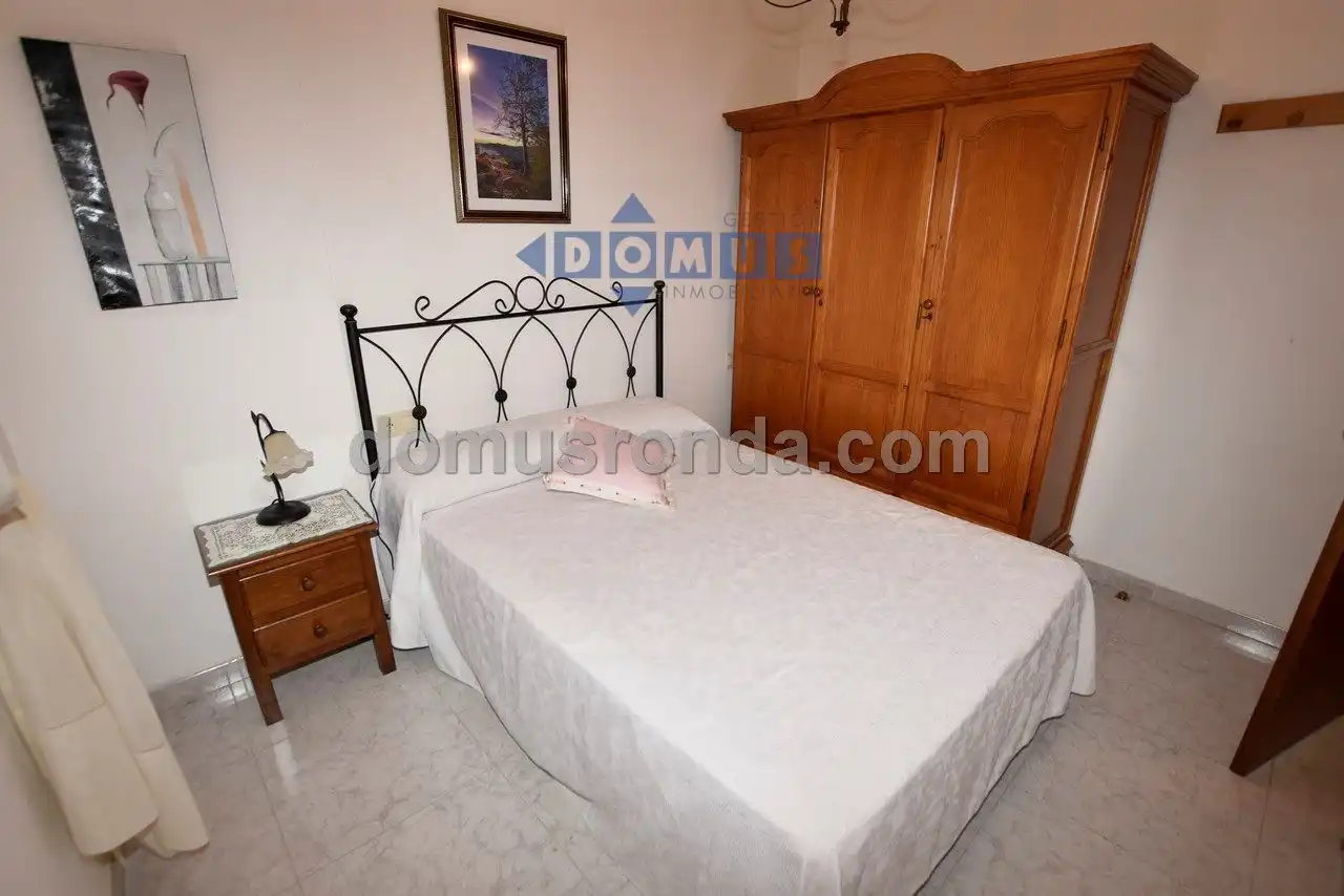 Habitación de Piso en venta en Ronda con Trastero, Amueblado y Lavadora
