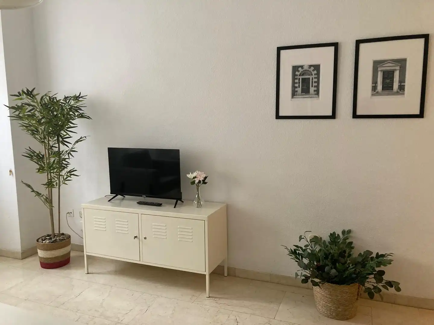 Living room of Apartments for rent in Sevilla  with Air Conditioner, Heating and Furnished