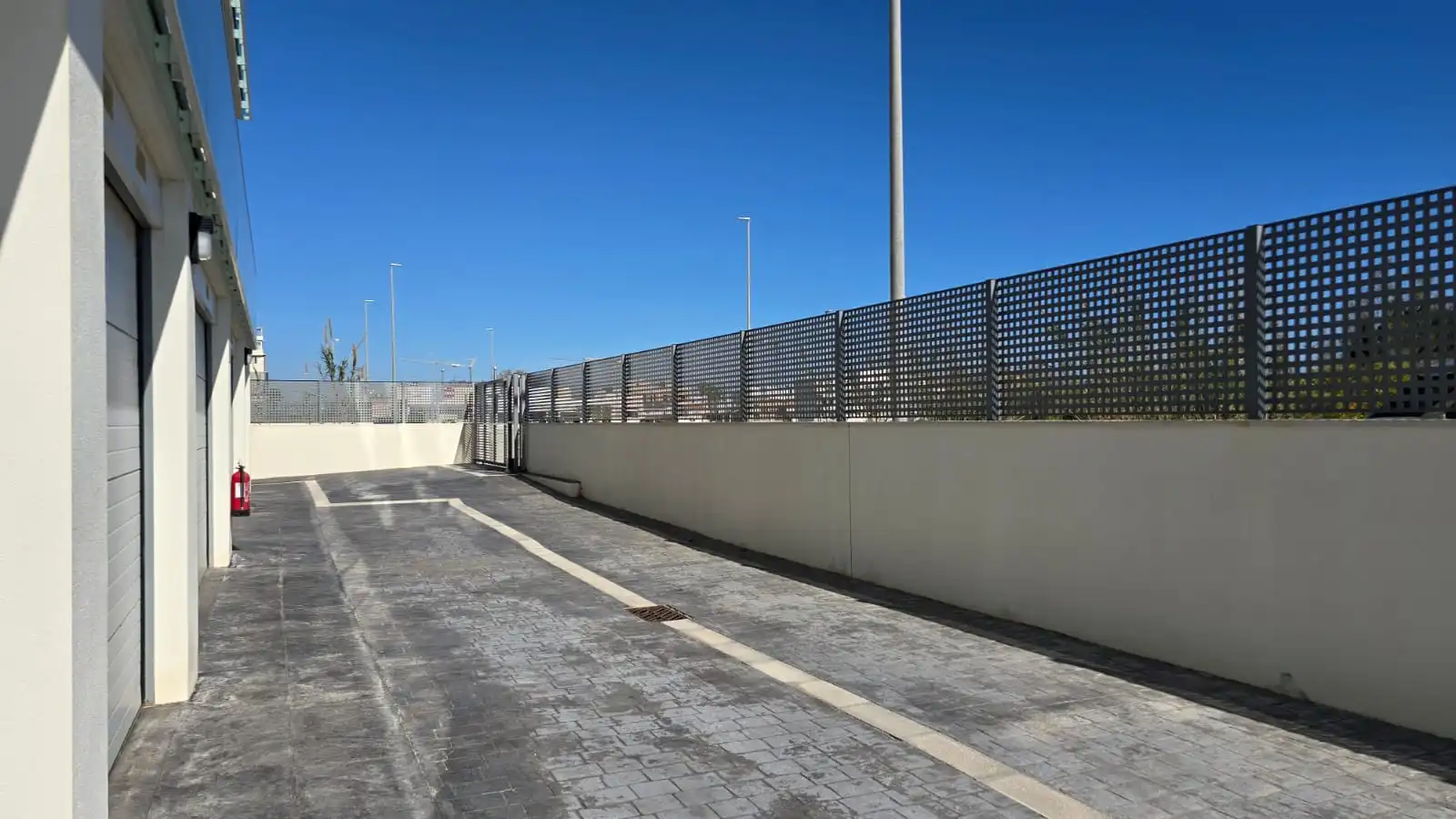 Aparcament de Apartament en venda en Oliva amb Aire condicionat, Terrassa i Traster