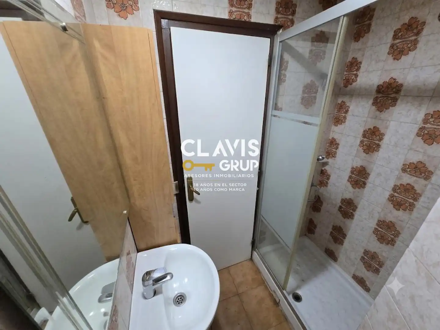 Bathroom of Flat for sale in Barcelona  with Heating, Terrace and Alarm