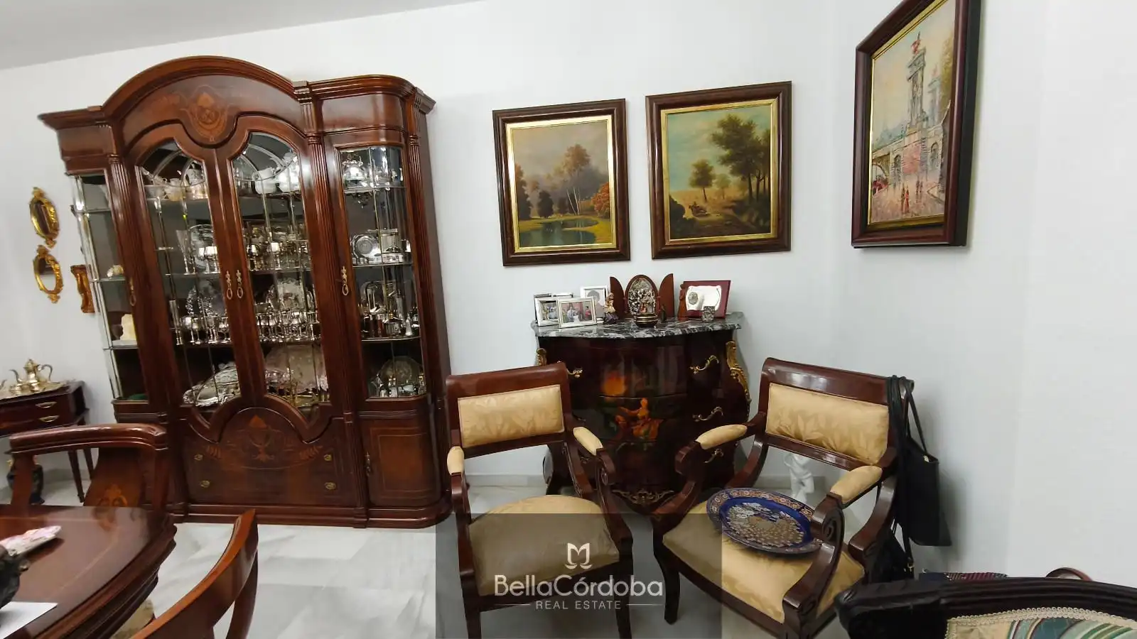 Sala d'estar de Casa adosada en venda en Córdoba amb Aire condicionat i Terrassa